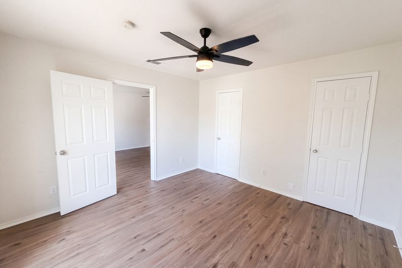 Photo 12 of 29 of 1710 Cumberland Dr, Garland, TX