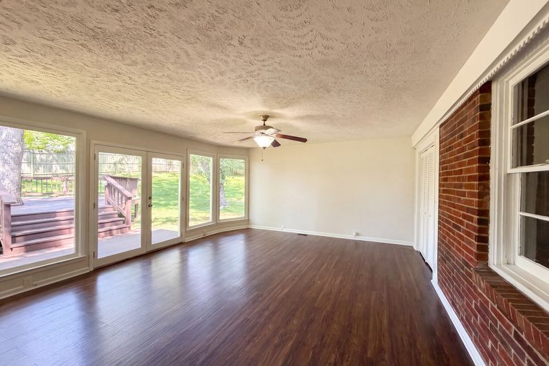 Photo 8 of 26 of 220 Haywood Ln, Nashville, TN