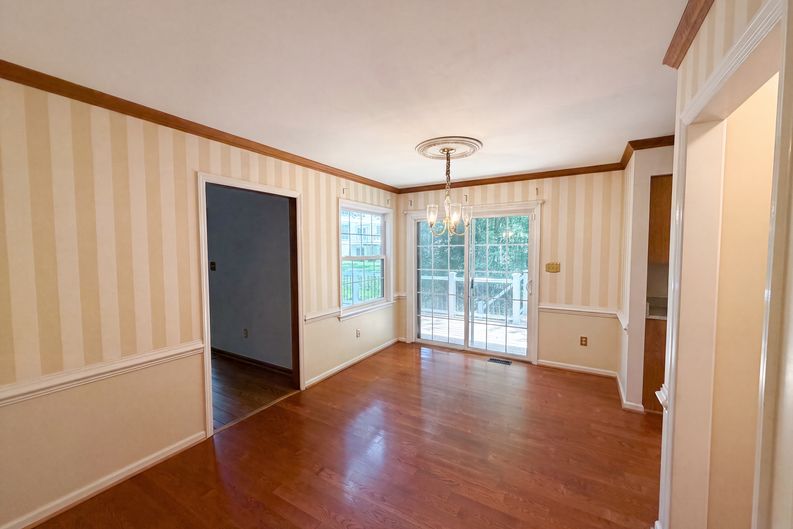 Photo 9 of 66 of 4819 Powell Rd, Fairfax, VA