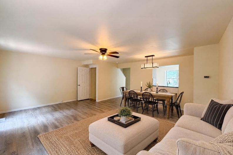 Photo 10 of 48 of 8641 Centerton Ln, Manassas, VA