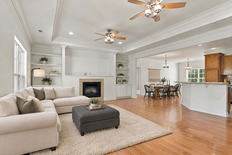 Photo 3 of 23 of 2433 Misty Ridge Dr, Lenoir City, TN