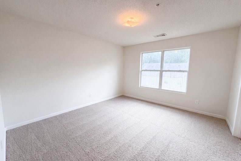 Photo 9 of 21 of 1689 Broad River Rd, Atlanta, GA