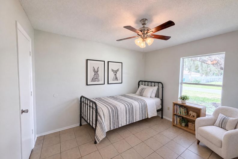 Photo 14 of 24 of 1262 Padgett Cir, Lady Lake, FL