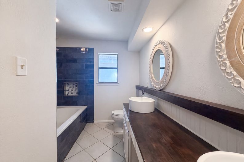Photo 14 of 23 of 808 Griffin St, McKinney, TX