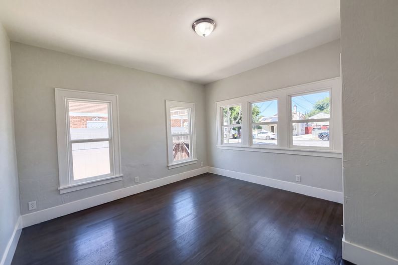 Photo 11 of 29 of 1860 W Willow St, Stockton, CA