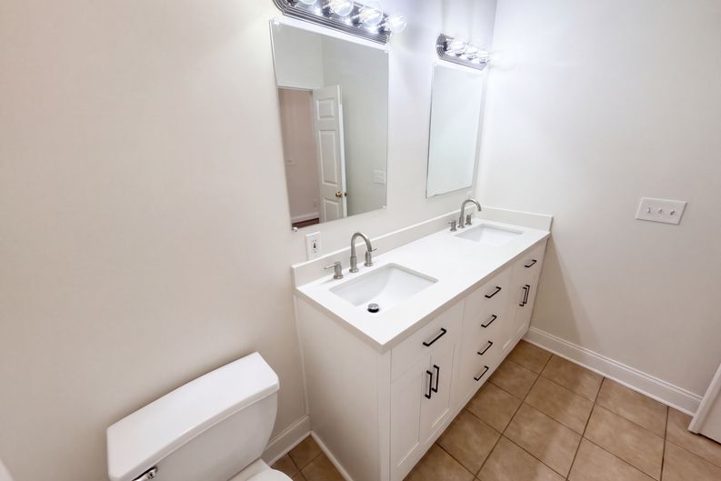 Photo 13 of 19 of 774 N Davidson St, Charlotte, NC