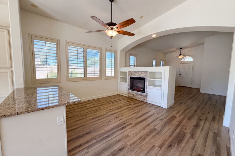 Photo 11 of 29 of 3951 E Timberline Rd, Gilbert, AZ