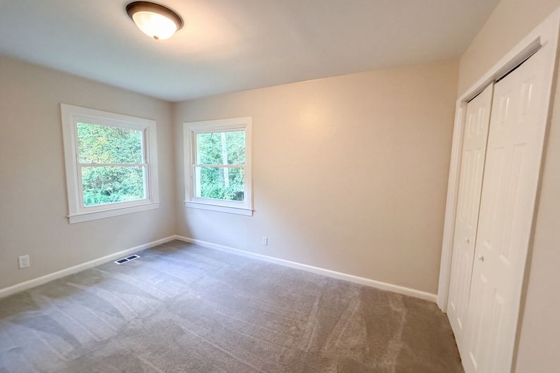 Photo 9 of 26 of 1309 Legend Rd, Raleigh, NC