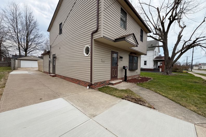 Photo 11 of 22 of 20710 Miller Ave, Cleveland, OH