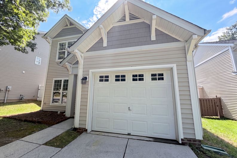 Photo 15 of 17 of 10648 Secret Garden Ln, Charlotte, NC