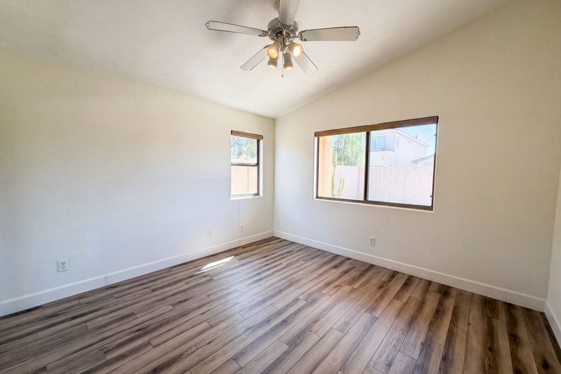 Photo 4 of 29 of 3951 E Timberline Rd, Gilbert, AZ