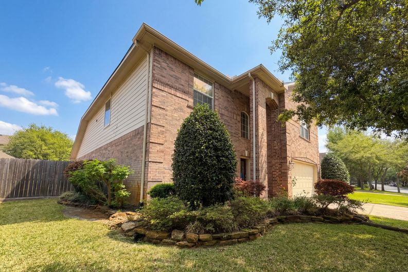 Photo 7 of 24 of 20192 Southwood Oaks Dr, Porter, TX