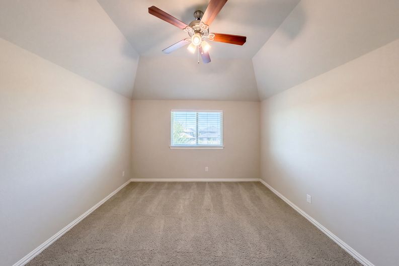 Photo 17 of 23 of 965 Touchstone Rd, Frisco, TX