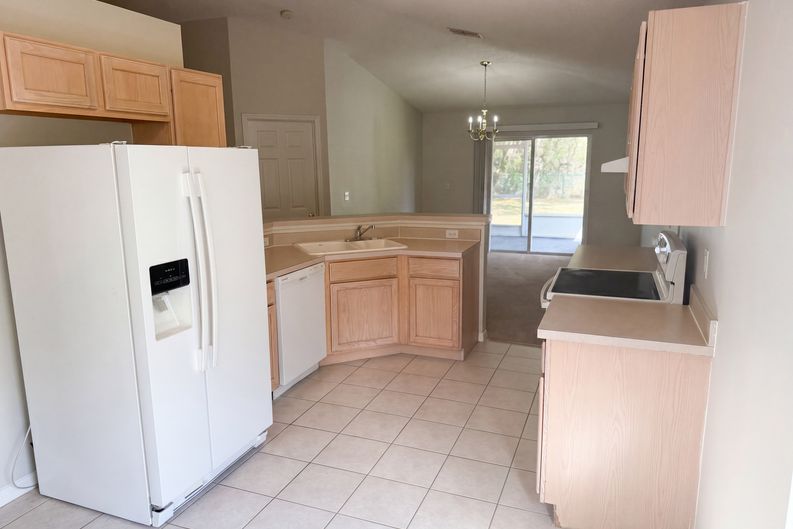 Photo 15 of 28 of 262 SW Panther Trce, Port Saint Lucie, FL