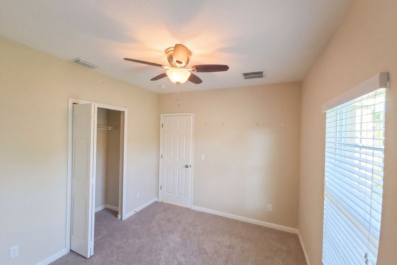 Photo 12 of 16 of 8195 Westfield Cir, Vero Beach, FL