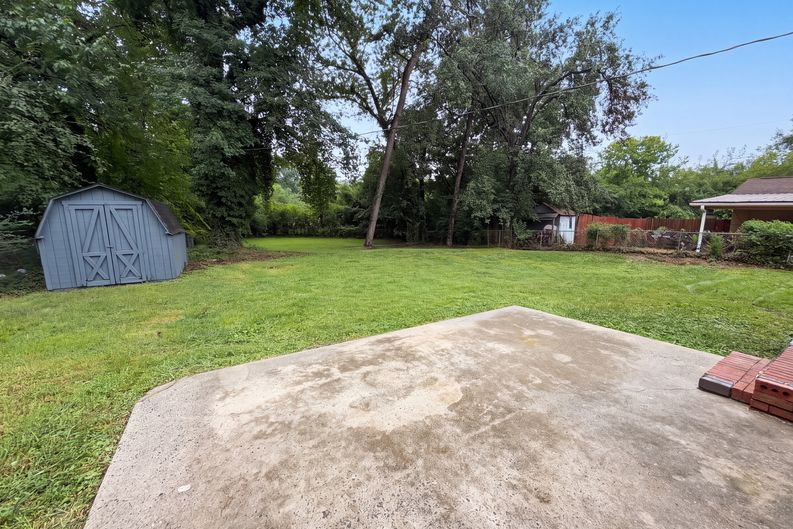 Photo 18 of 19 of 528 Kentbrook Dr, Charlotte, NC