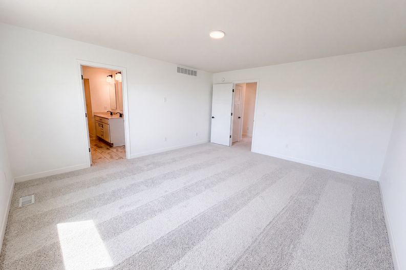 Photo 5 of 37 of 8230 Langley Ave NE, Otsego, MN