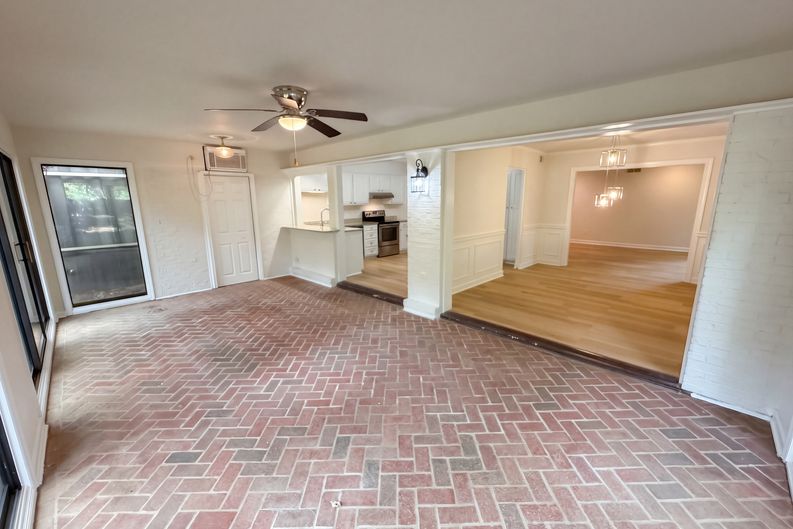 Photo 9 of 22 of 7022 Quail Hill Rd, Charlotte, NC