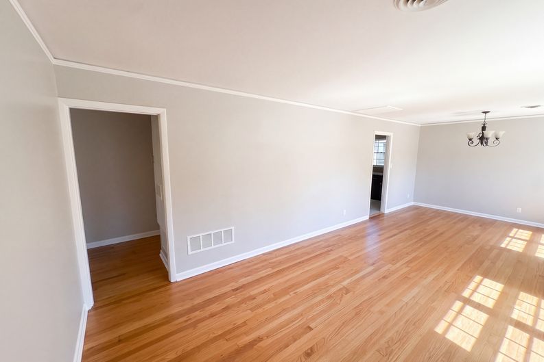 Photo 8 of 22 of 3327 Loch Haven Rd, Montgomery, AL