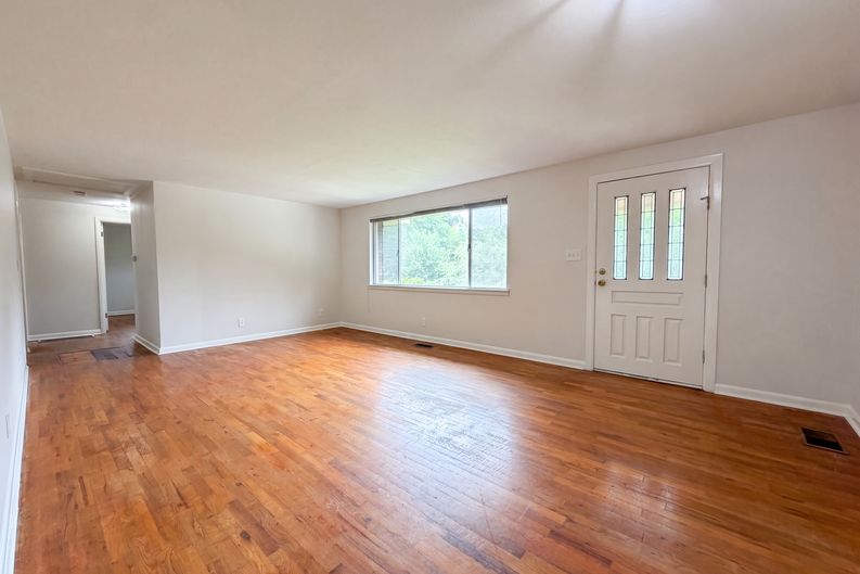 Photo 13 of 16 of 624 Belview St, Bessemer, AL