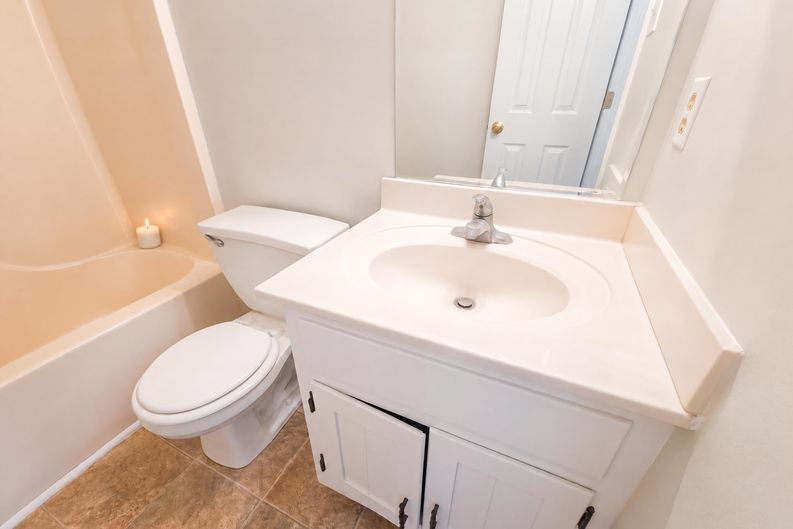 Photo 13 of 19 of 8921 Basswood Dr, Quinton, VA