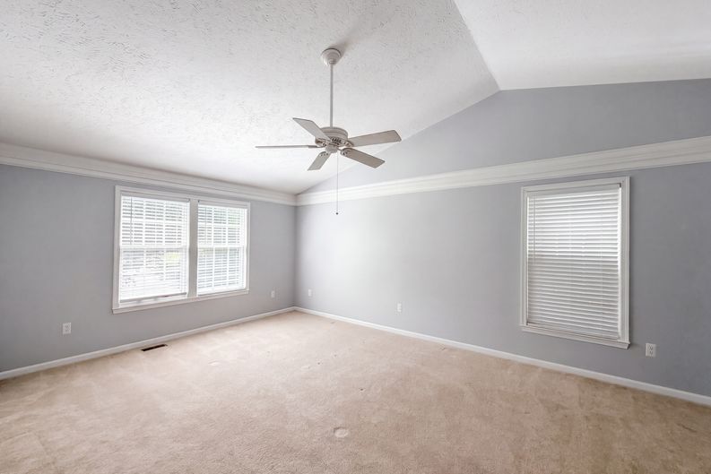 Photo 12 of 27 of 11301 Willowdale Dr, Germantown, MD