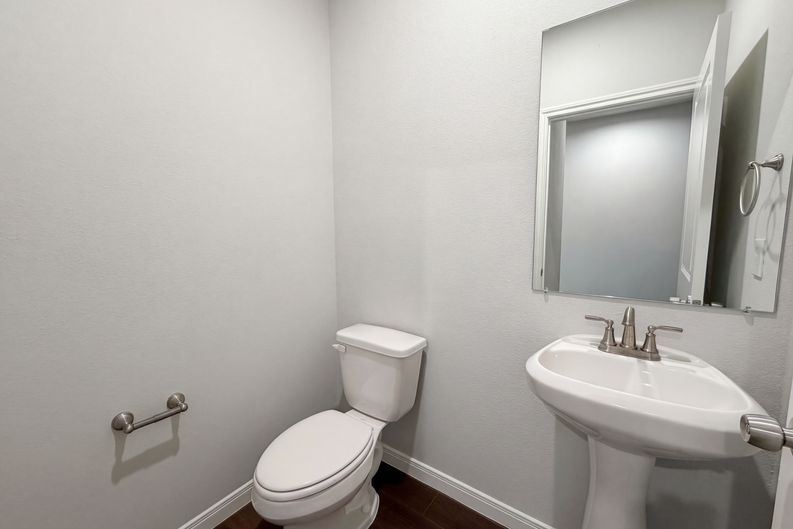 Photo 8 of 17 of 18803 Luminescent Ln, Spring, TX