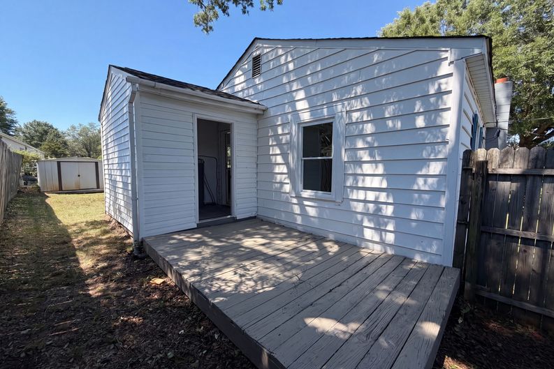 Photo 5 of 15 of 123 E Farmview St, Gastonia, NC