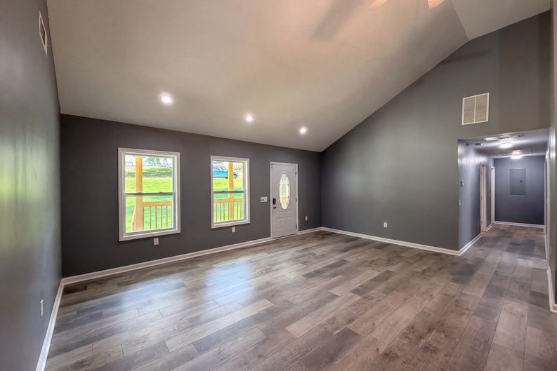 Photo 9 of 21 of 201 Deerfield Ln, Carrollton, GA