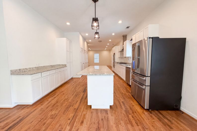 Photo 6 of 22 of 861 77th St S, Birmingham, AL