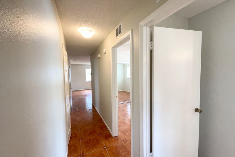 Photo 19 of 27 of 4805 Beacon St, Orlando, FL