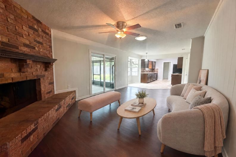 Photo 3 of 22 of 606 Gulfstream Trl S, Orange Park, FL