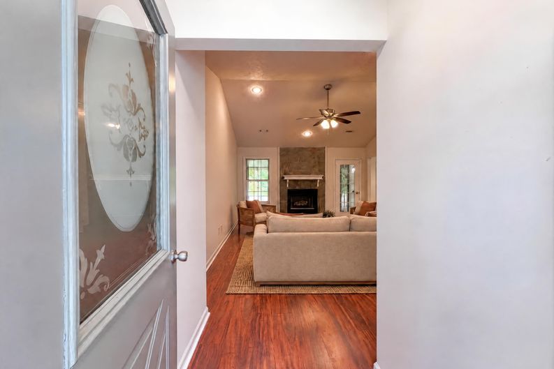 Photo 9 of 22 of 430 Cornwallis Way, Fayetteville, GA