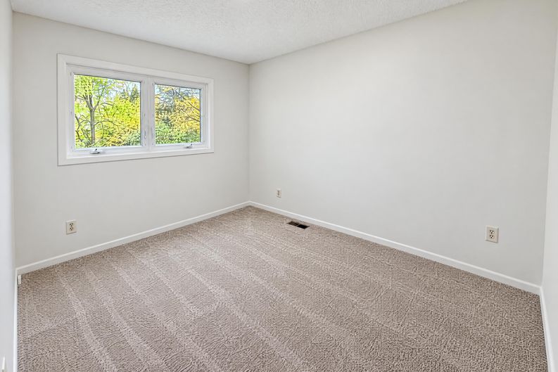 Photo 7 of 17 of 5418 142nd Ave NW, Ramsey, MN