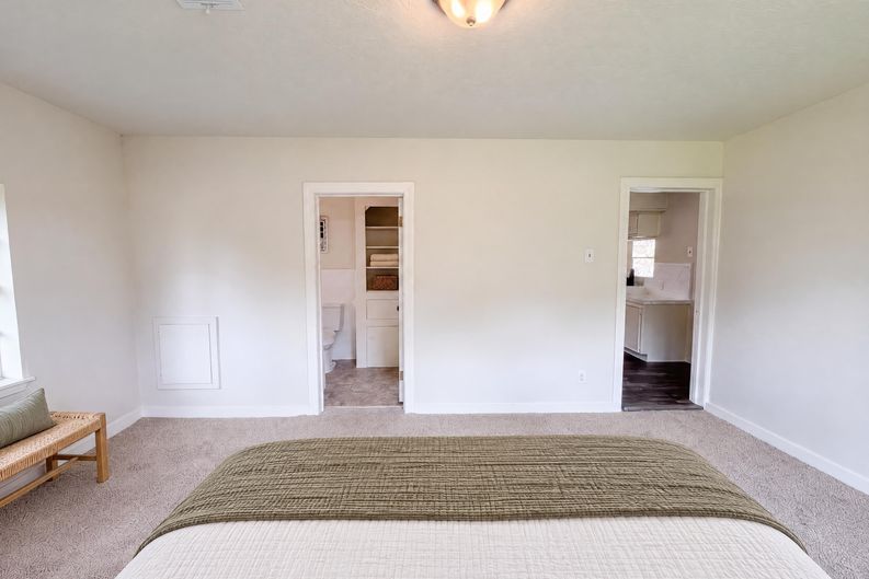 Photo 12 of 26 of 714 Bolling Ln, Houston, TX