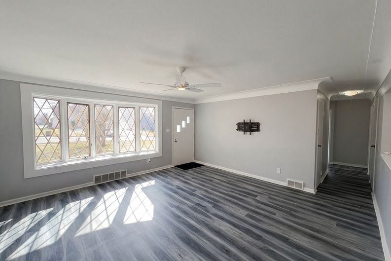 Photo 3 of 17 of 18715 Libby Rd, Maple Heights, OH