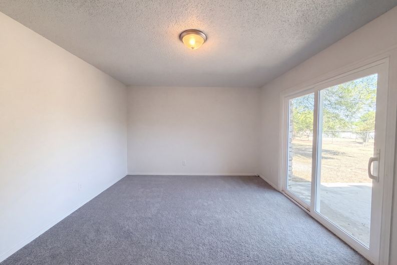 Photo 4 of 17 of 2105 Kirk Ave, Killeen, TX
