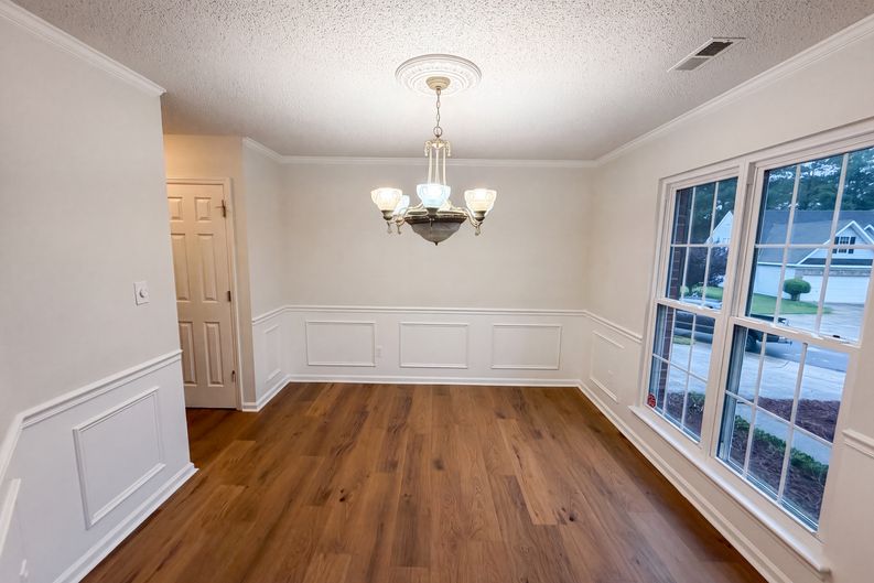 Photo 5 of 35 of 3737 Winterberry Ct NW, Concord, NC