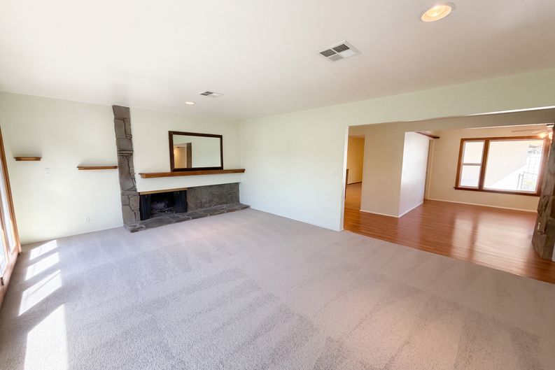 Photo 9 of 23 of 41219 Tava Ln, Hemet, CA