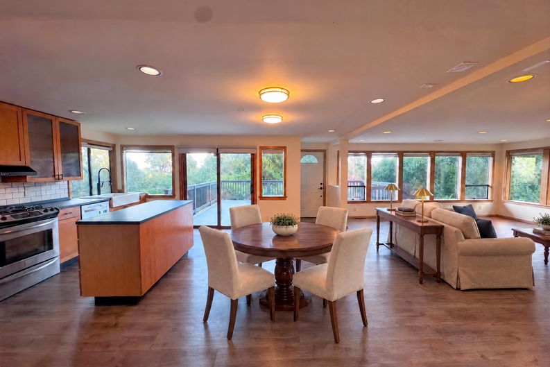 Photo 10 of 29 of 4510 SW 244th St, Vashon, WA