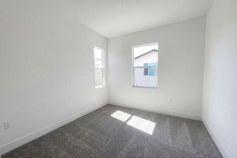 Photo 33 of 36 of 441 N Paso Robles Dr, Tracy, CA