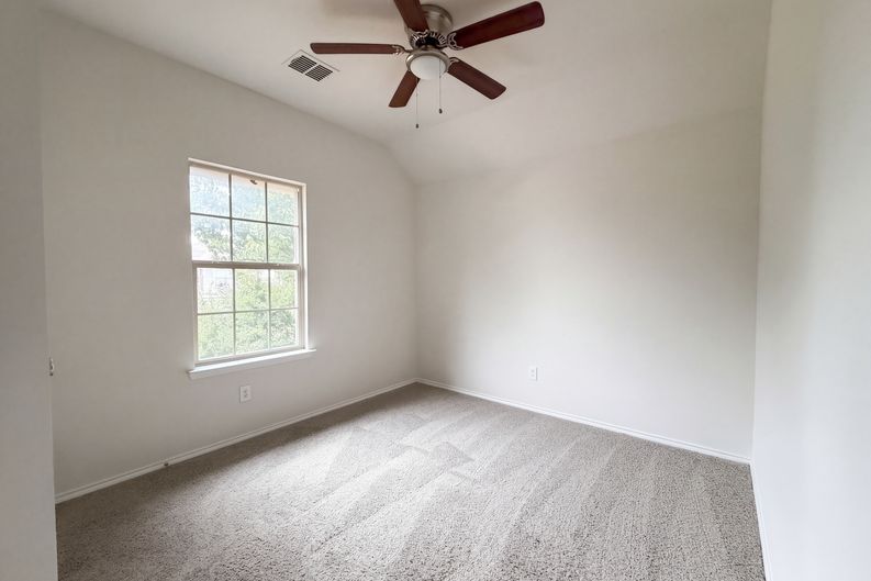 Photo 4 of 23 of 424 Cypress Hill Dr, McKinney, TX