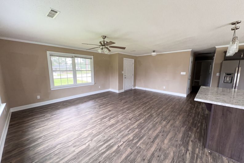 Photo 10 of 21 of 2401 N Hills Dr, New Bern, NC