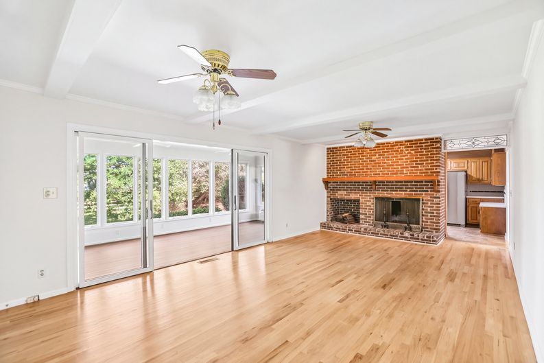 Photo 8 of 27 of 2186 Ingram Rd, Duluth, GA