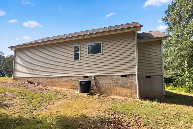 Photo 36 of 39 of 3073 Saratoga Dr, Dalton, GA