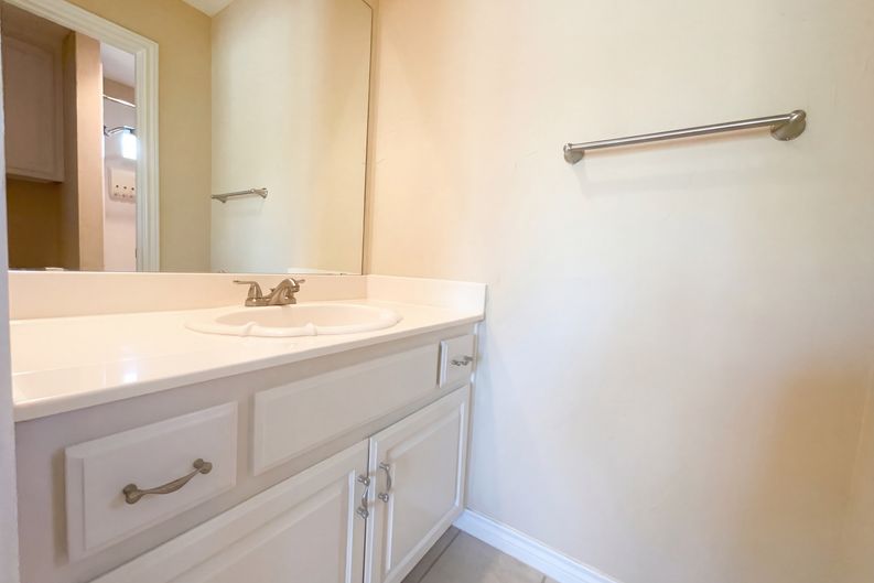 Photo 8 of 26 of 2741 Barrington Dr, Plano, TX