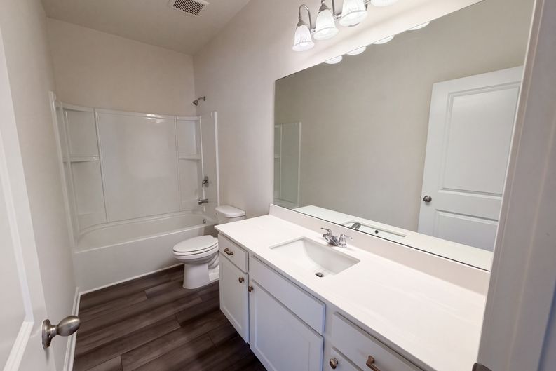 Photo 15 of 20 of 62 Pond Ct, Hoschton, GA