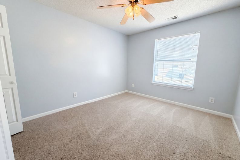 Photo 16 of 22 of 1390 Chapel Hill Ln SW, Marietta, GA