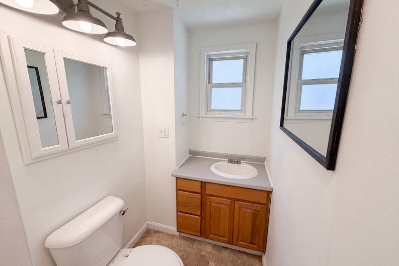 Photo 14 of 20 of 736 Bettes Ave, Akron, OH