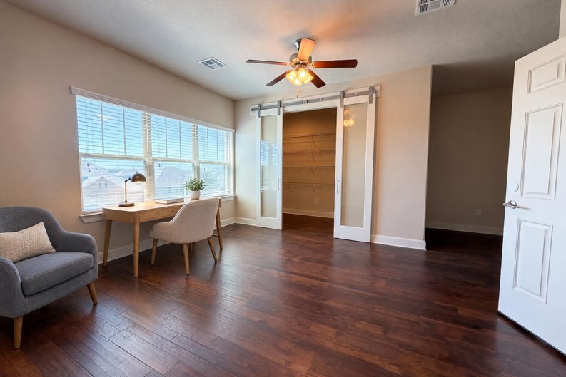 Photo 4 of 20 of 717 Silver Fox, Cibolo, TX